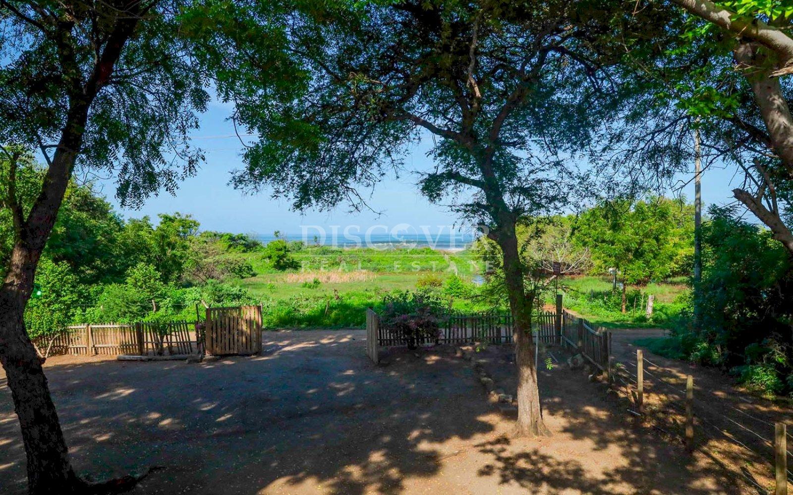  Beach house for rent in Quizalá beach