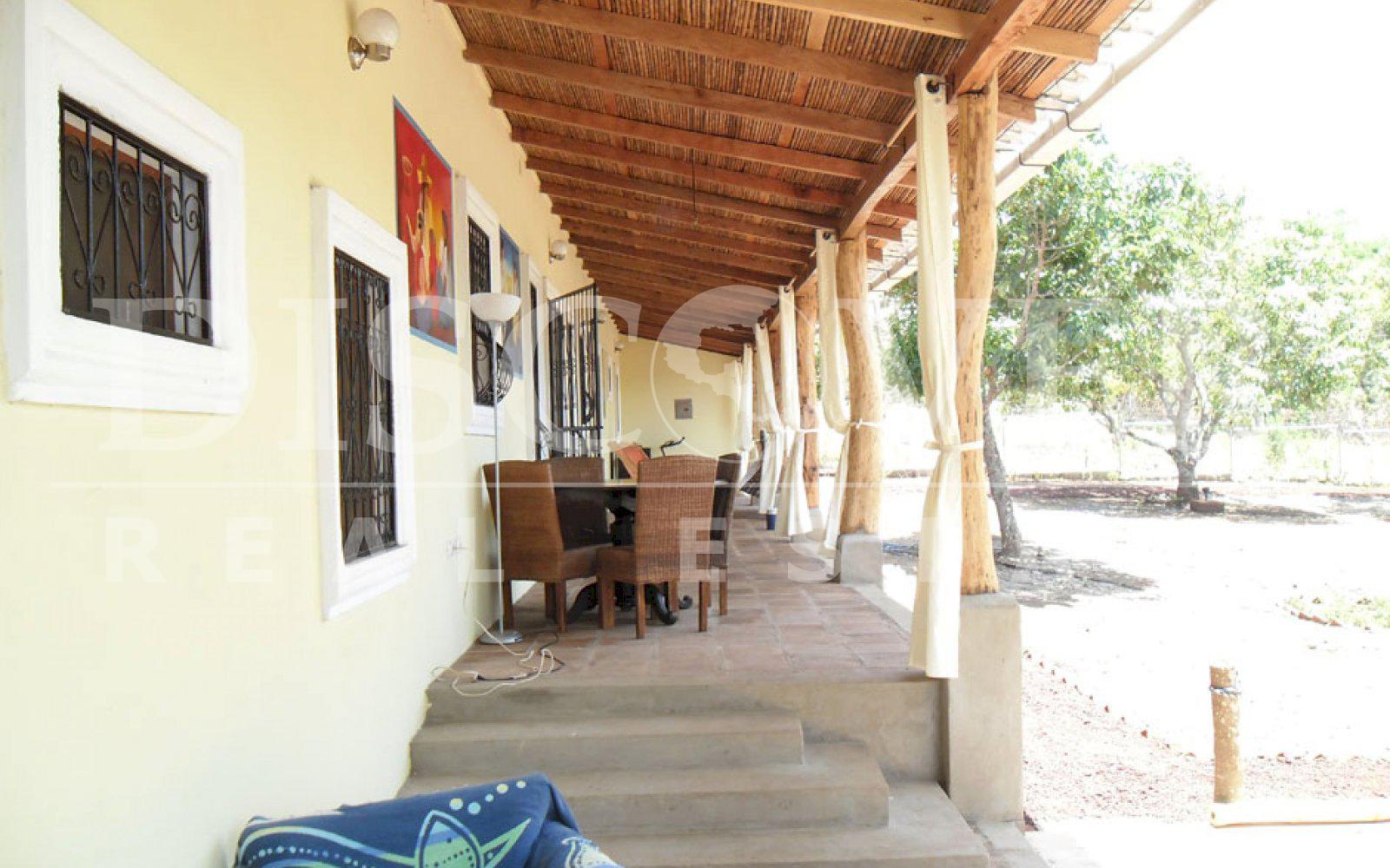 https://images.discovernica.com/propiedad/1600/Casa_Rural_a_la_Venta_en_Granada_5_.jpg