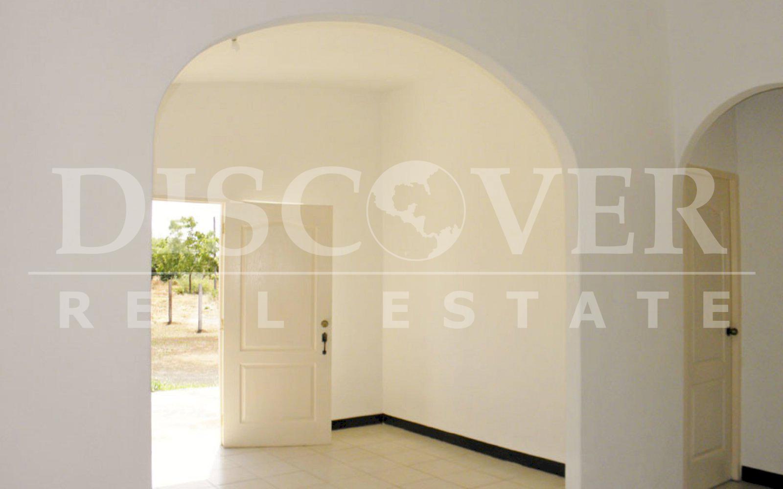 https://images.discovernica.com/propiedad/1600/Casa_a_la_Venta_en_Carretera_Nueva_a_Leon_4__1.jpg