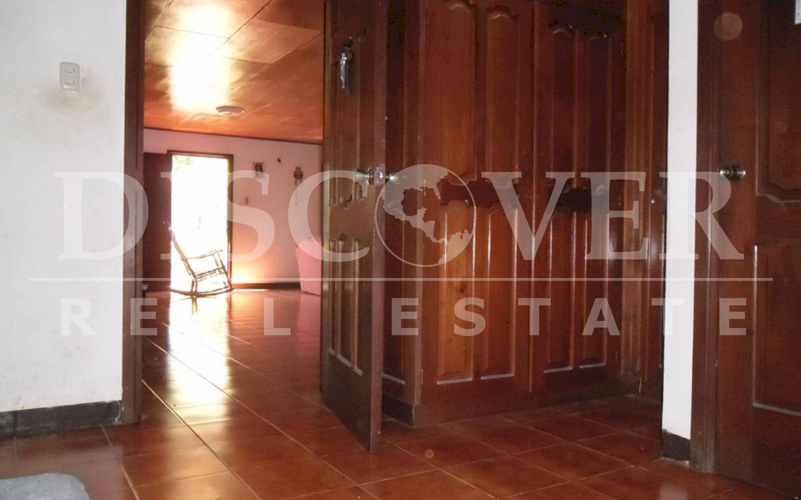 https://images.discovernica.com/propiedad/1600/Casa_a_la_Venta_en_Nindiri_3_.jpg