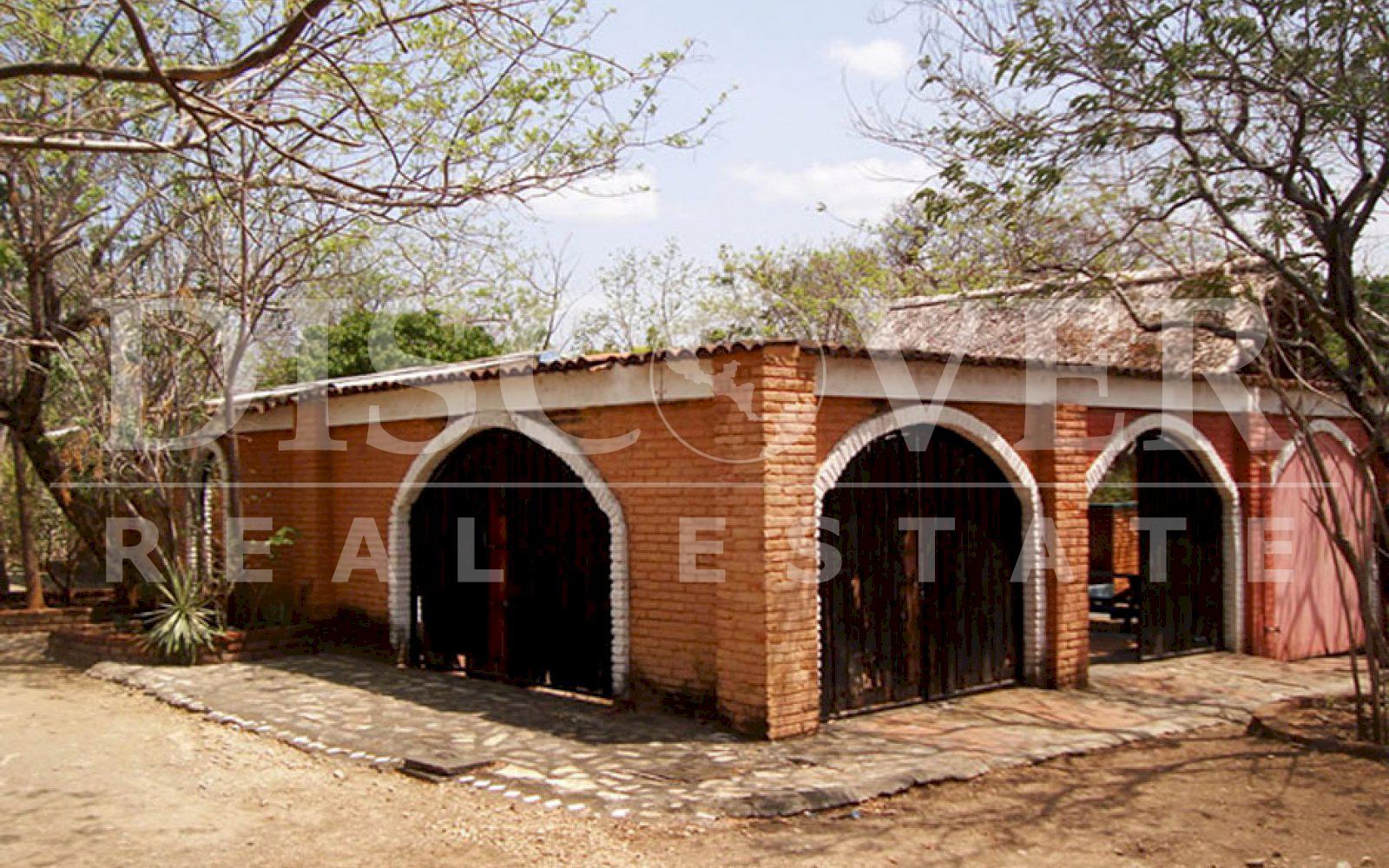 https://images.discovernica.com/propiedad/1600/Casa_de_Playa_En_El_Velero_10_.jpg
