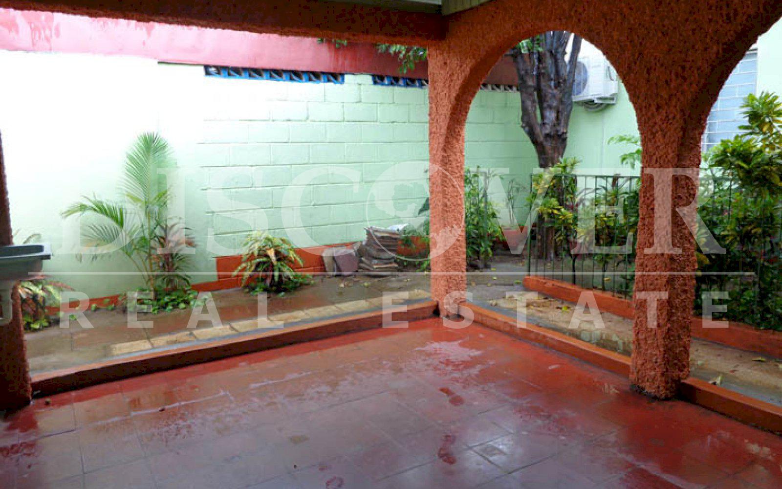  House for rent in Altamira suitable for housing or office ID 8257