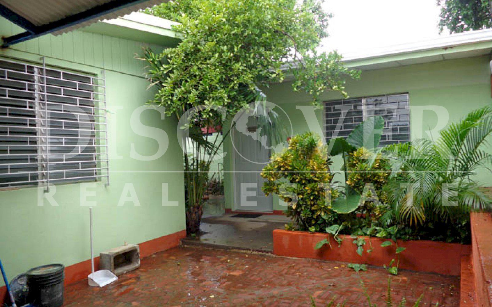  House for rent in Altamira suitable for housing or office ID 8257