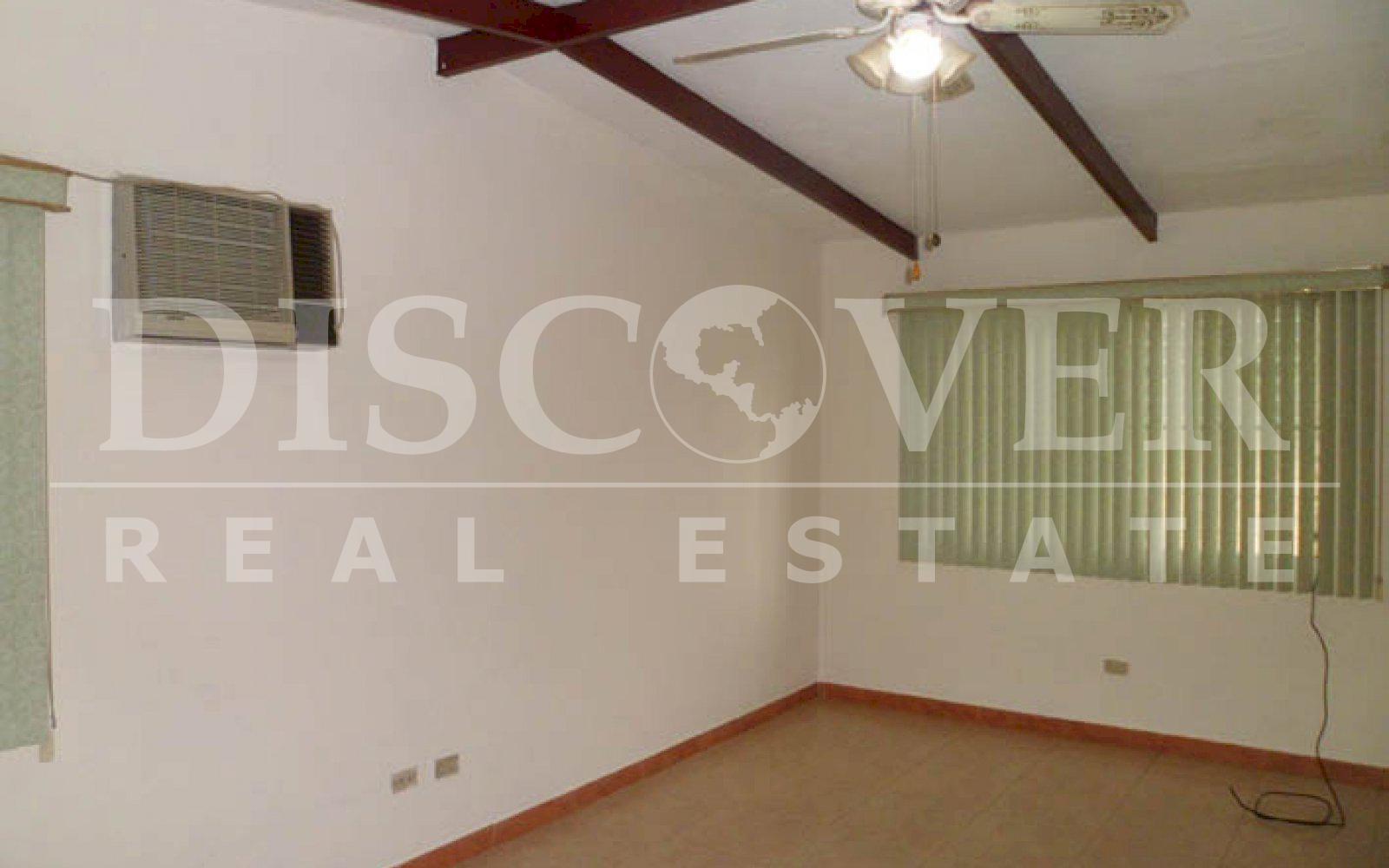  House for Rent in the Colinas ID 8270