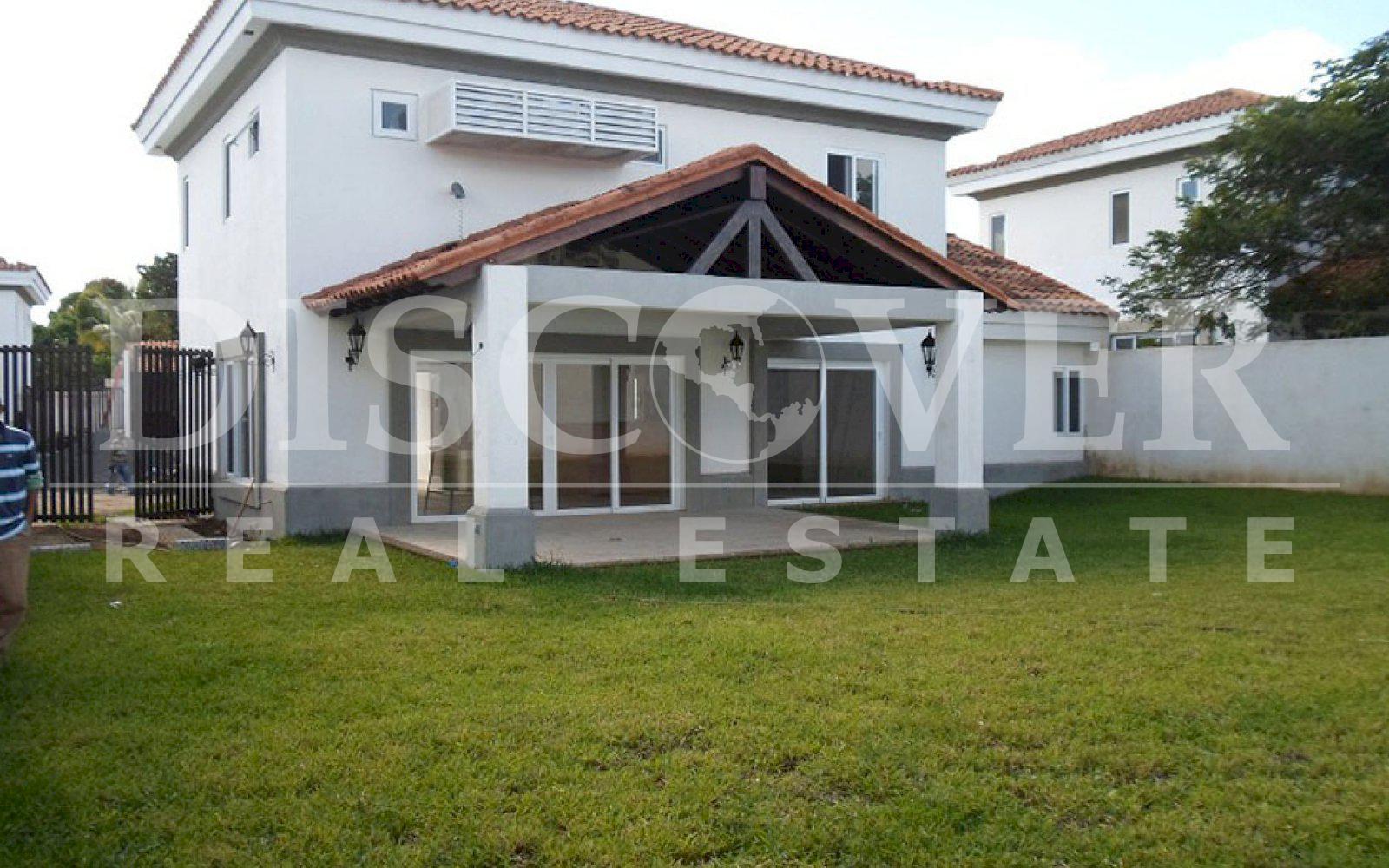  Houses for Rent in Condominium Los Angeles in Las Colinas ID 7995