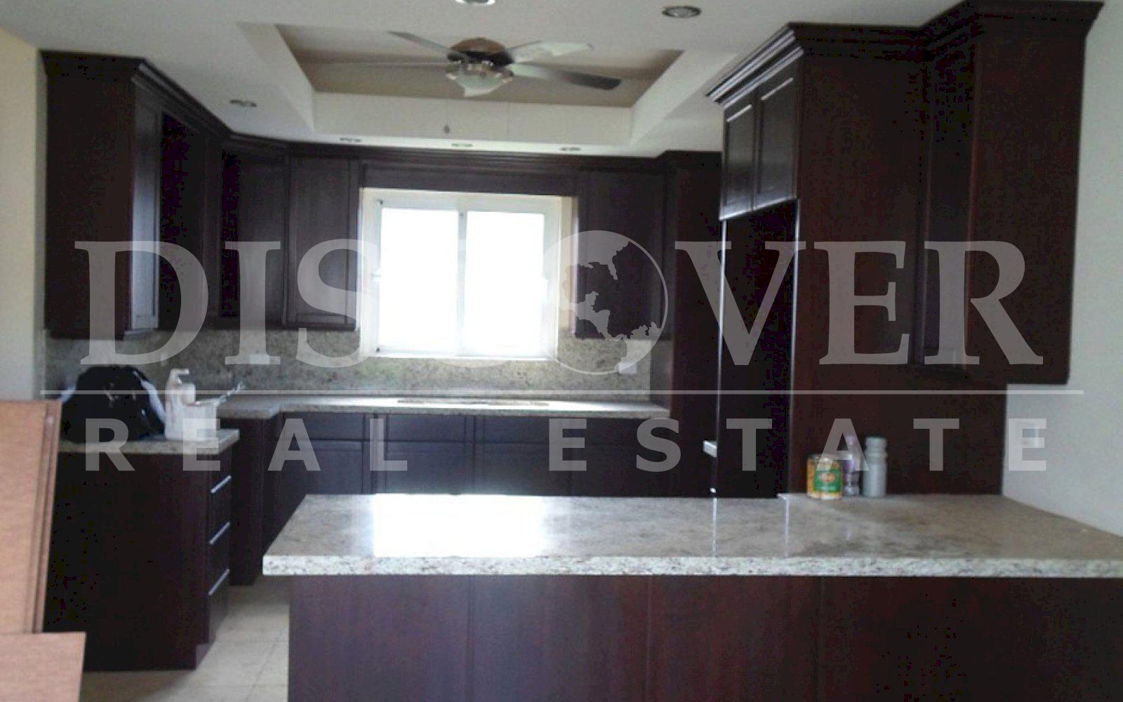  Houses for Rent in Condominium Los Angeles in Las Colinas ID 7995