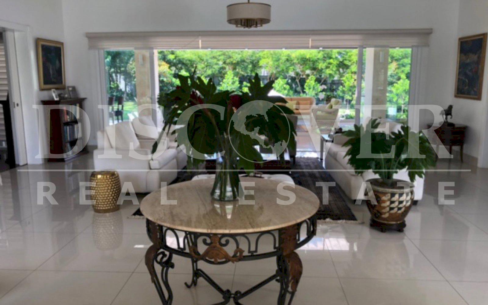 https://images.discovernica.com/propiedad/1600/Copia_de_IMG_1069.jpg