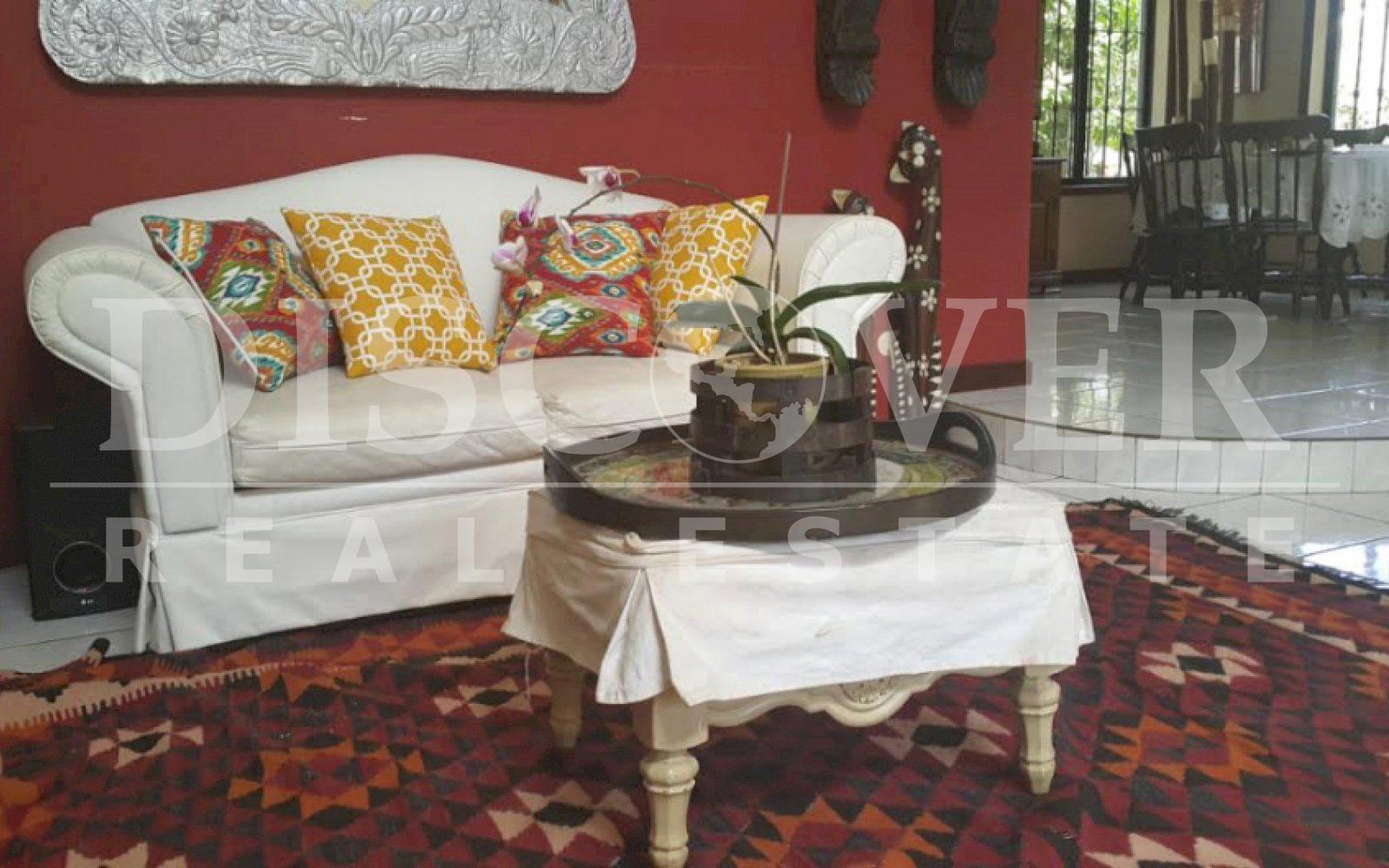 https://images.discovernica.com/propiedad/1600/Cristian_Vallejo_1.jpg