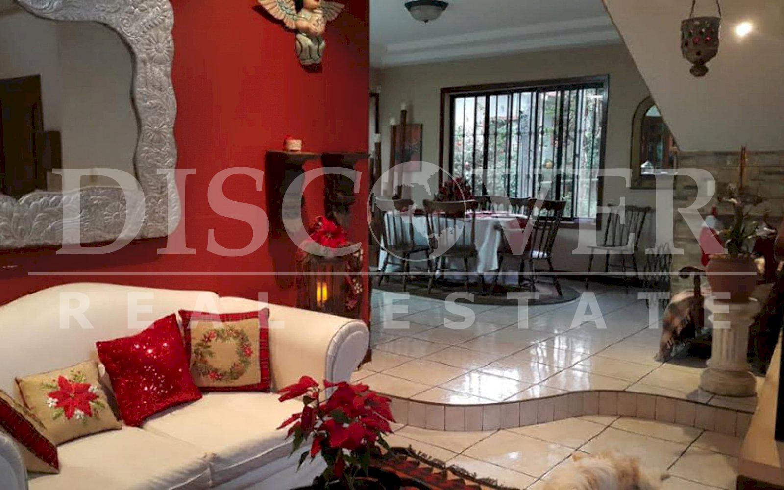 https://images.discovernica.com/propiedad/1600/Cristian_Vallejo_2.jpg
