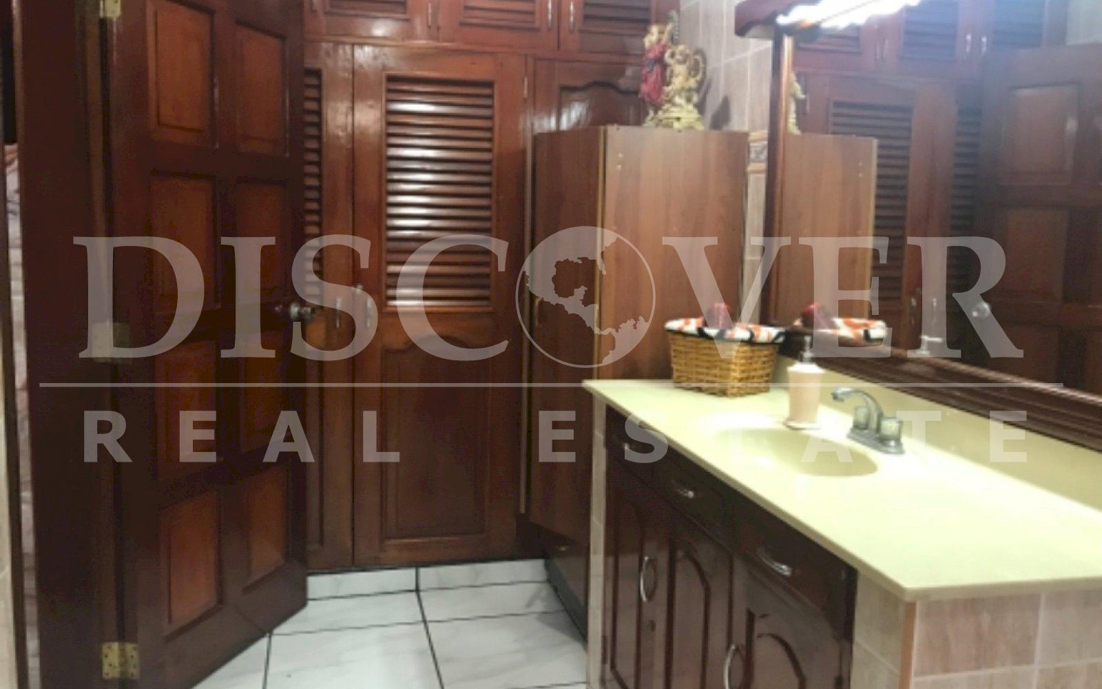  Rent of house in Residential Bolonia, 628 meters of construction.