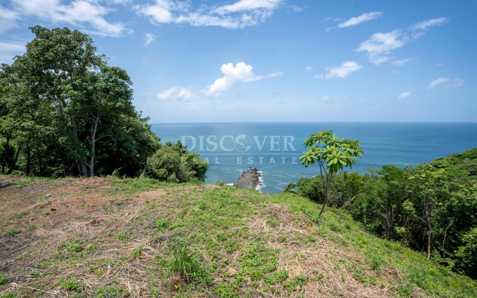  Lot for sale with ocean view in Rancho Santana