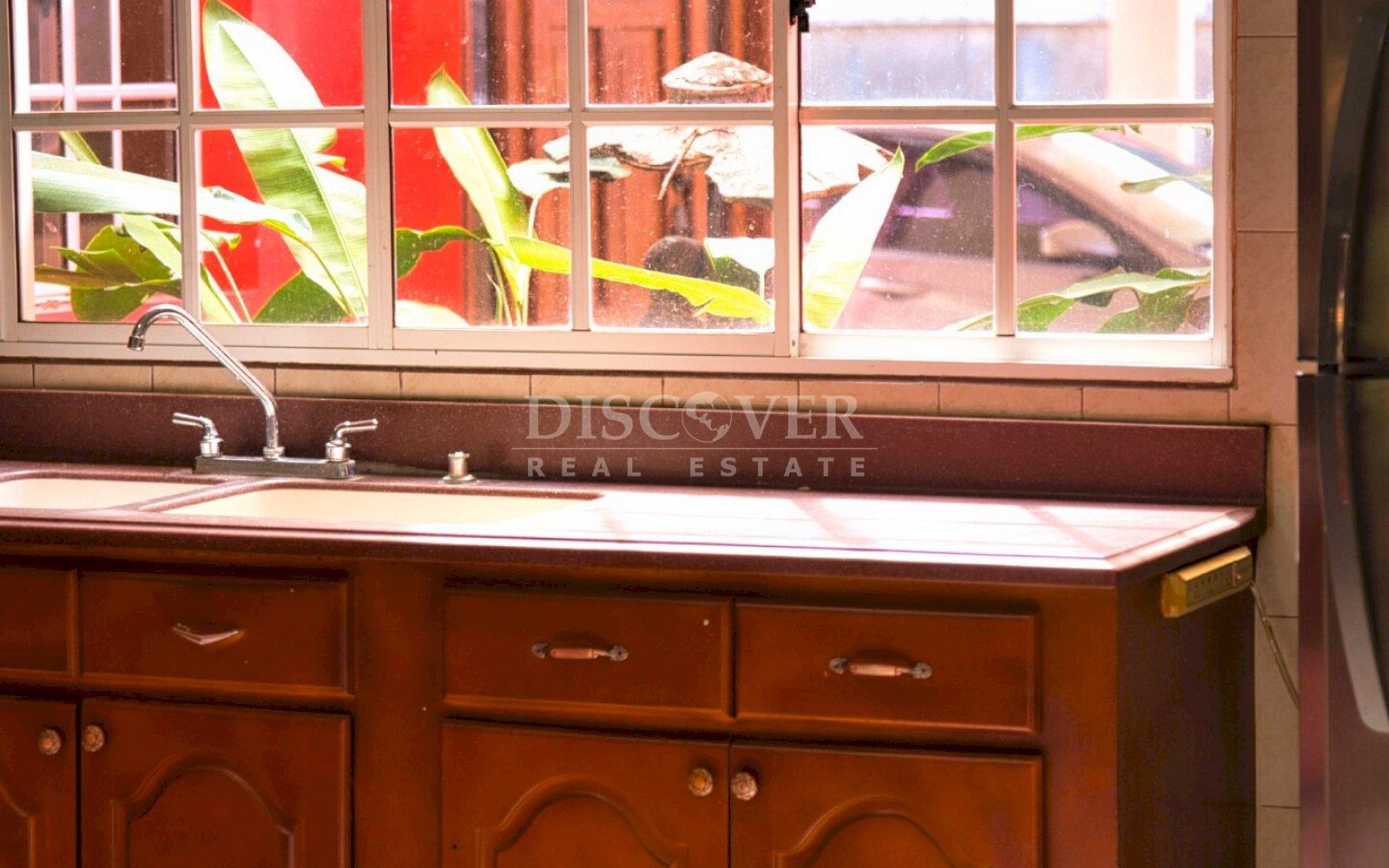  Spacious house for sale on the Masaya Highway