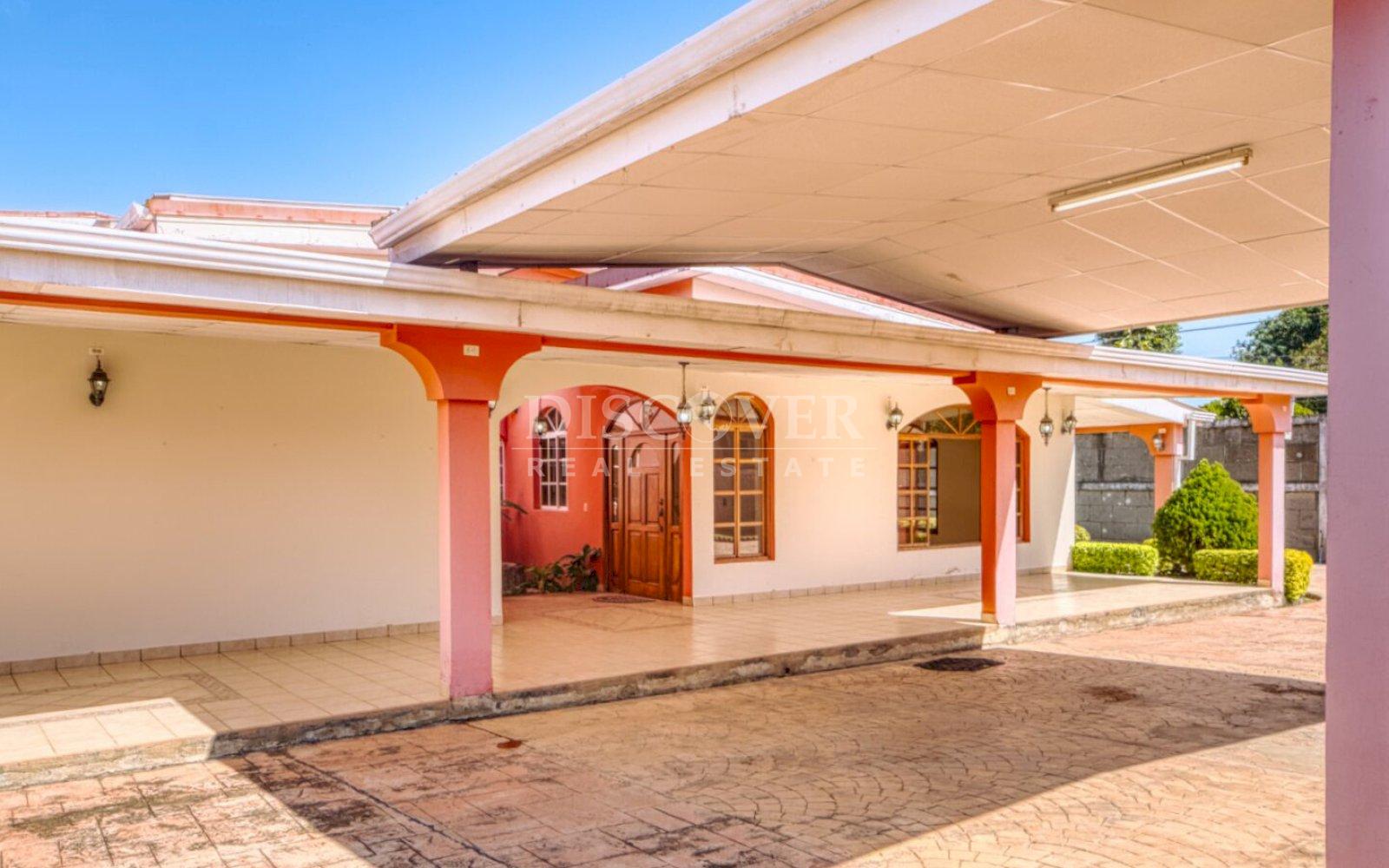  Spacious house for sale on the Masaya Highway