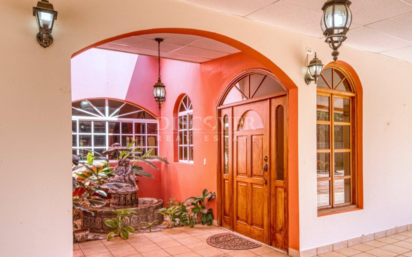  Spacious house for sale on the Masaya Highway