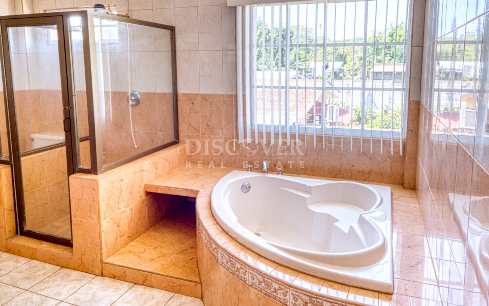  Spacious house for sale on the Masaya Highway