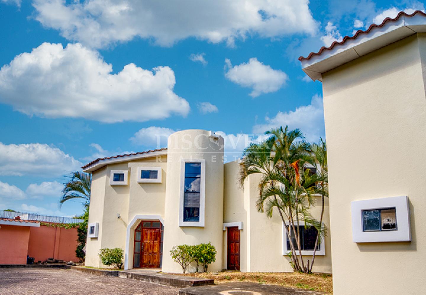  Apartment Complex for Sale in Santo Domingo