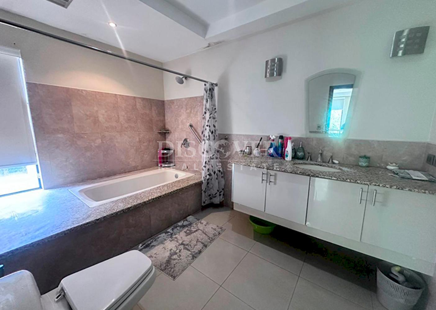  Apartment complex for sale/rent in Las Colinas