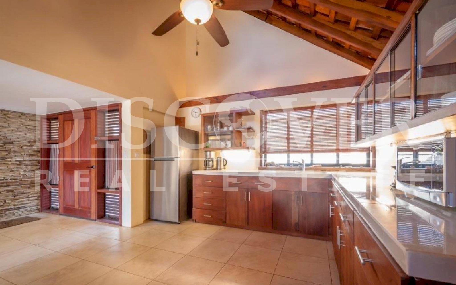 https://images.discovernica.com/propiedad/1600/EL_E_Casita_7_web.jpg