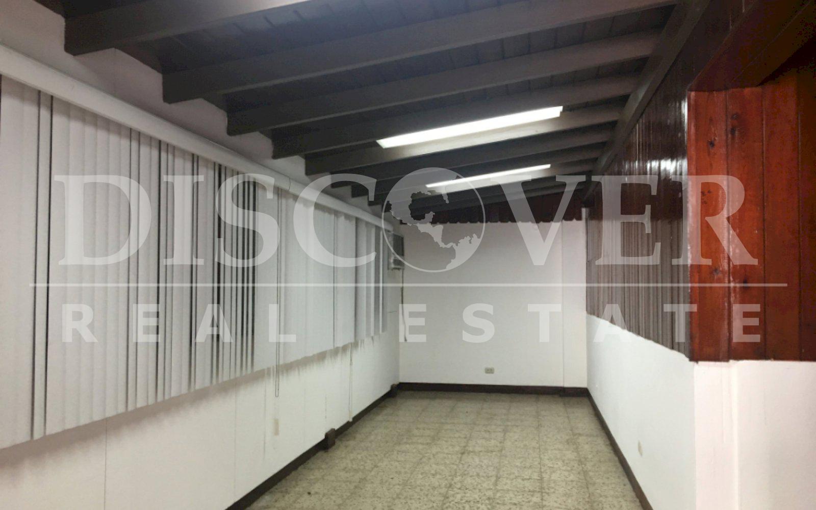  House for rent for offices in Bolonia ID 11793