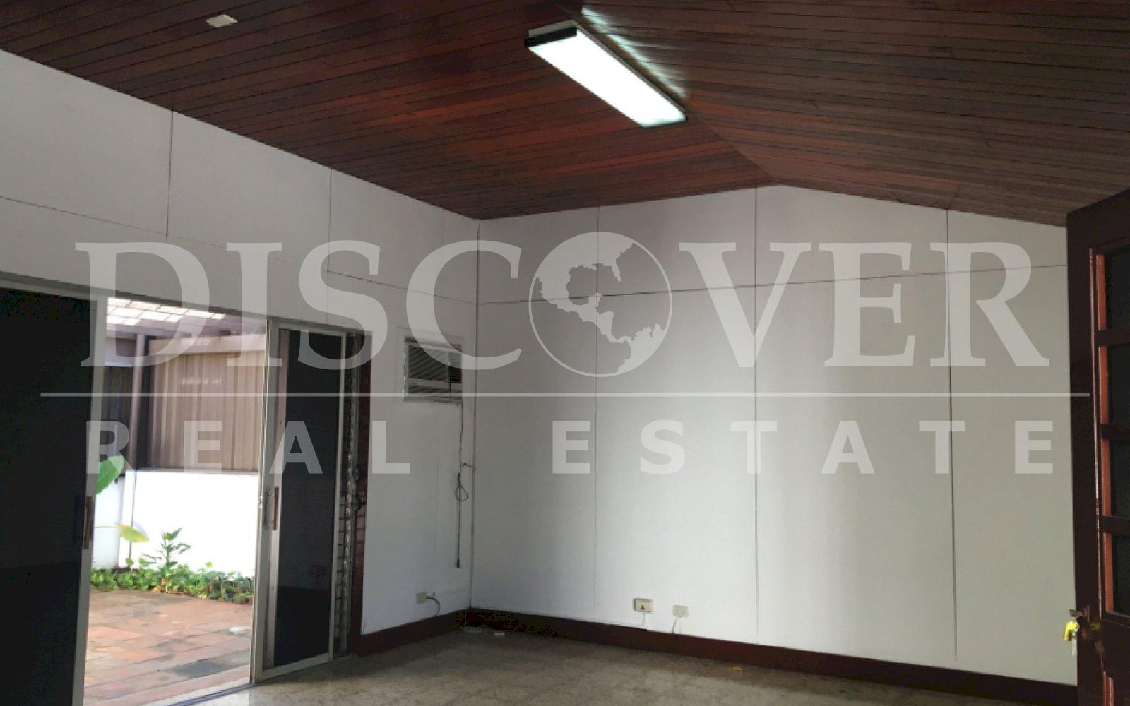  House for rent for offices in Bolonia ID 11793