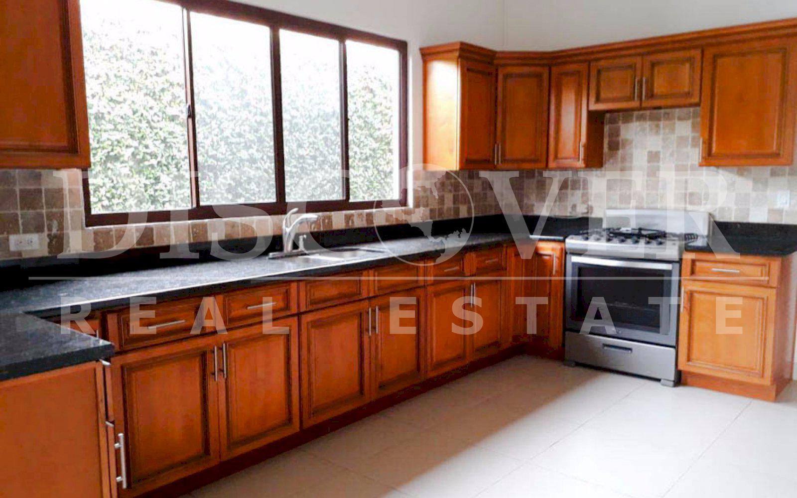 https://images.discovernica.com/propiedad/1600/Espectacular_casa_venta_renta_estancia_santo_domingo_4_habitaciones_4.5_ba_os_venta_ID11269.jpg