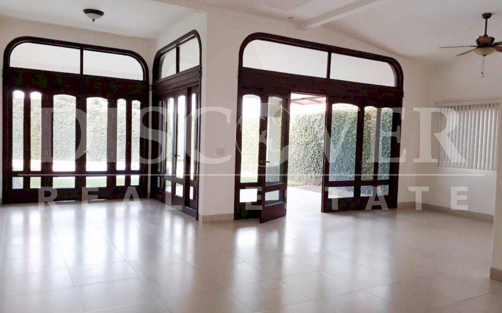 https://images.discovernica.com/propiedad/1600/Espectacular_casa_venta_renta_estancia_santo_domingo_4_habitaciones_4.5_ba_os_venta_ID11269_7.jpg