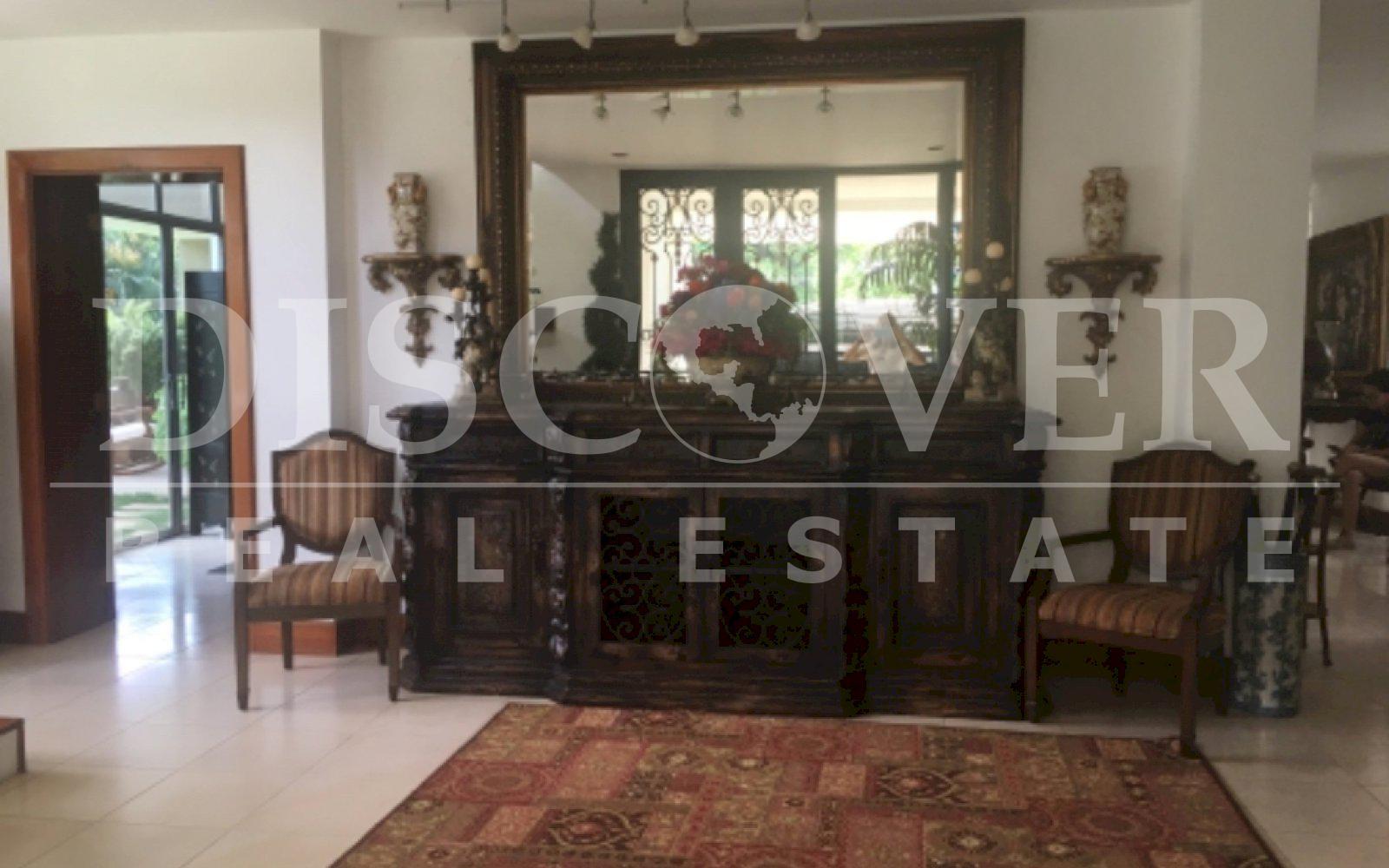  Beautiful House with large gardens, pool for Rent in Ticomo Sur ID 12004