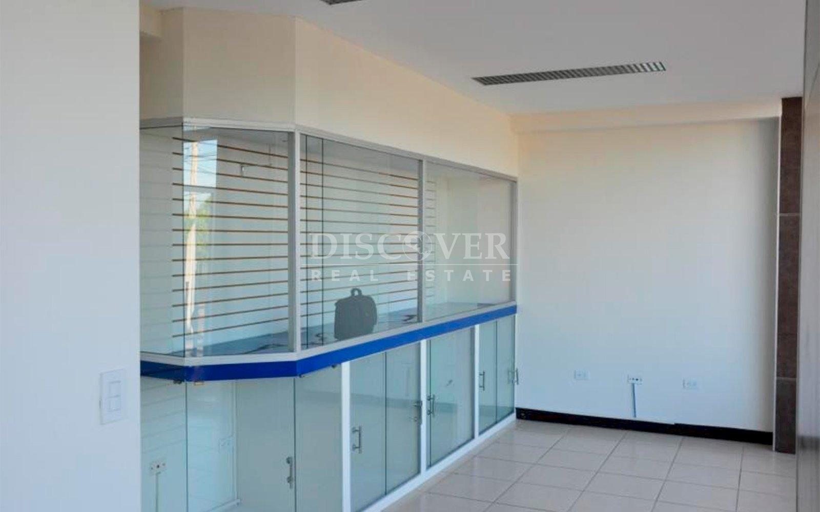  Commercial Building for Sale in Altamira