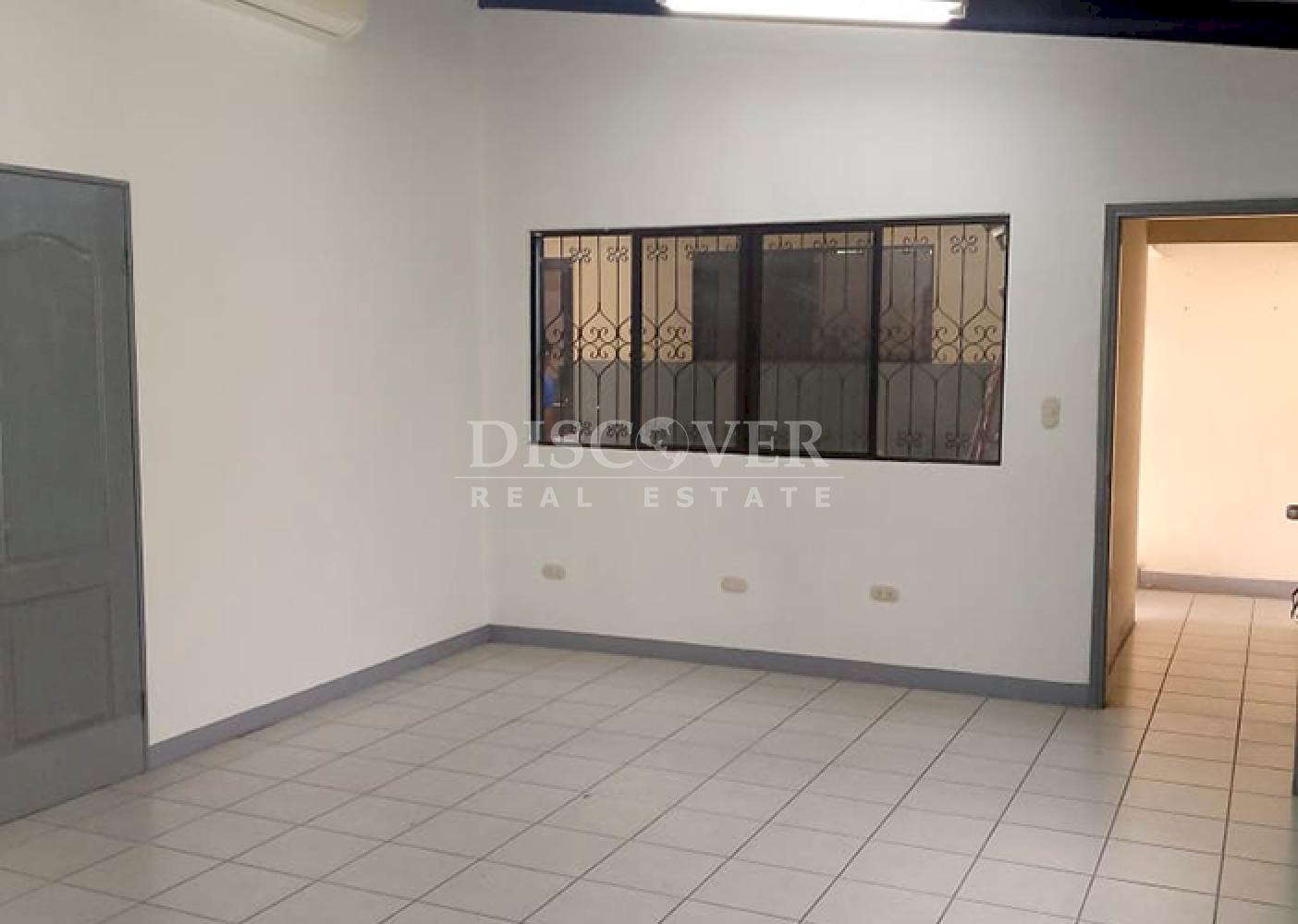  Office space for rent in Los Robles