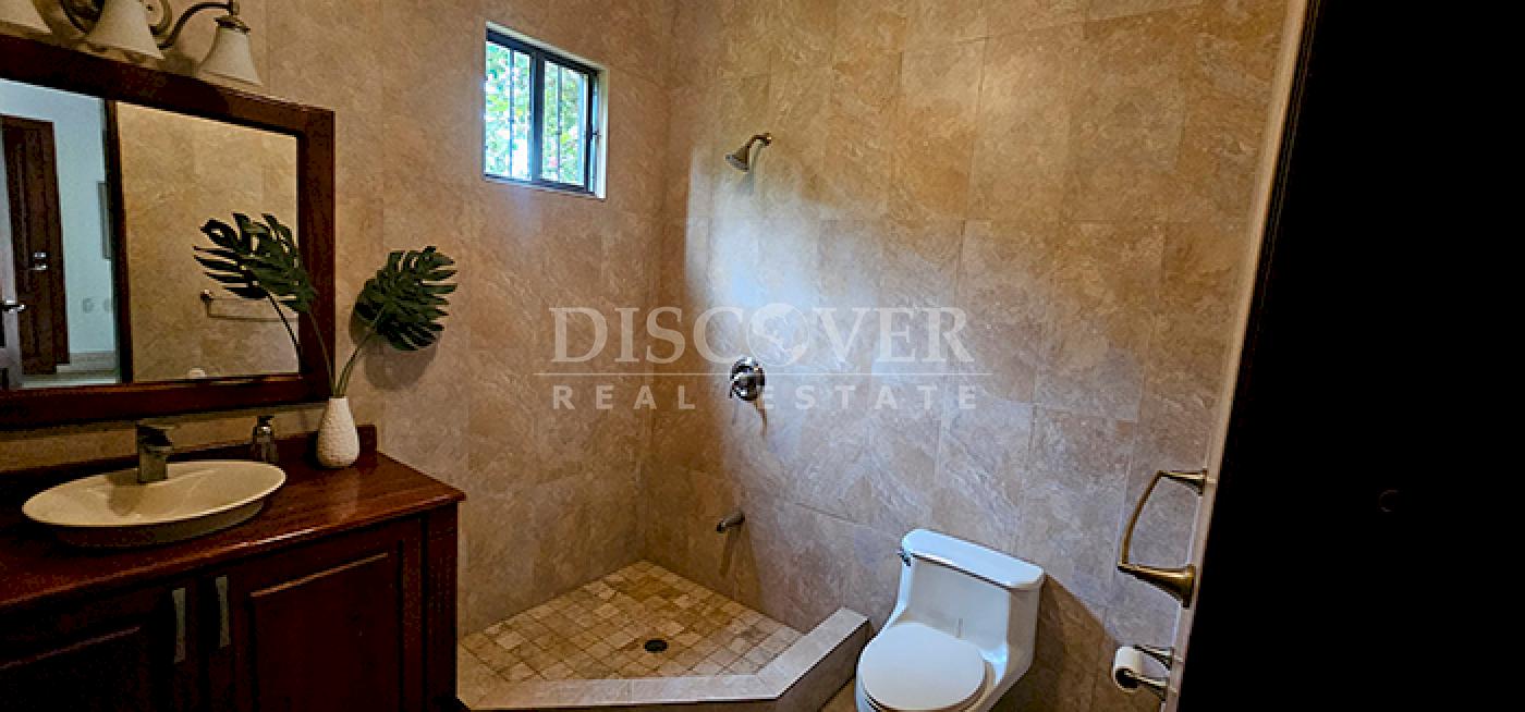  House for Sale/Rent - Cool, Quiet and Safe area of Carretera Sur