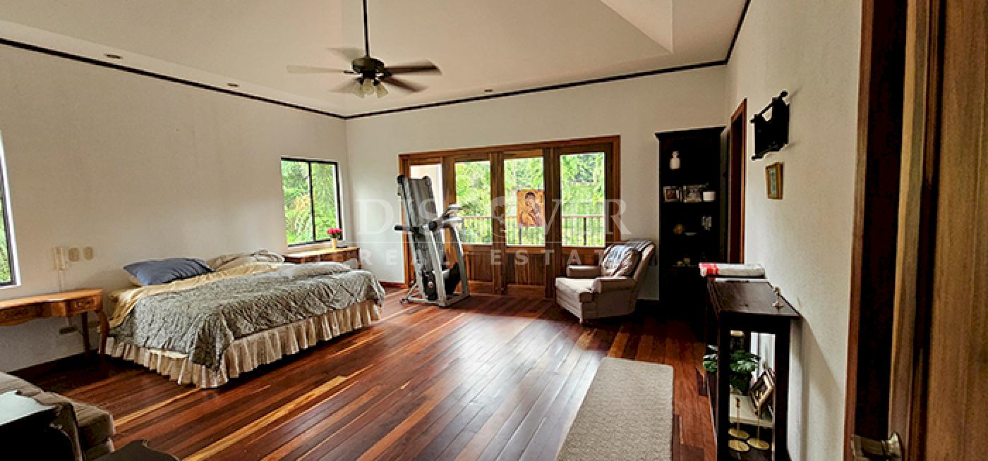  House for Sale/Rent - Cool, Quiet and Safe area of Carretera Sur