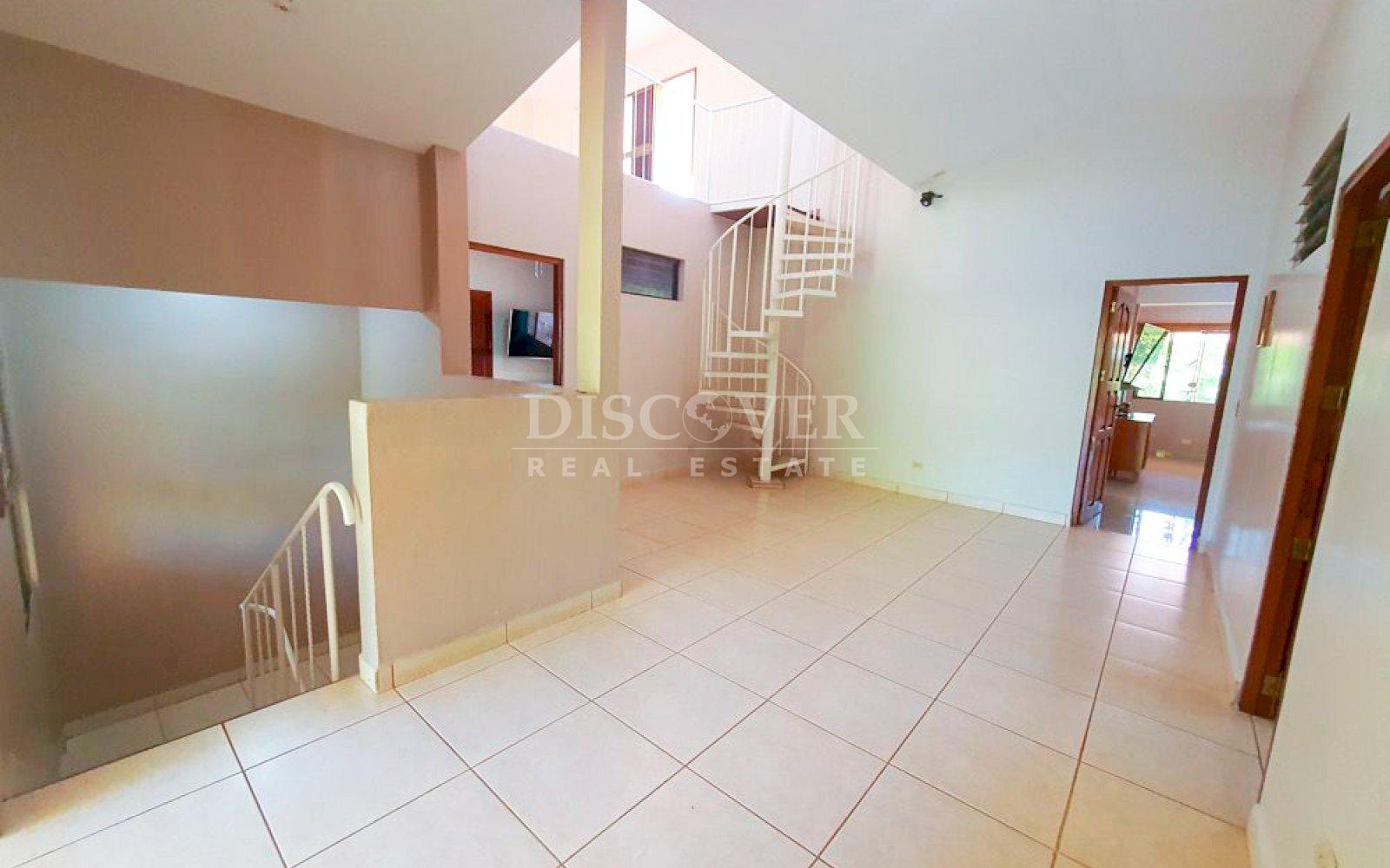  Three-story house for sale in Carretera Vieja Leon 