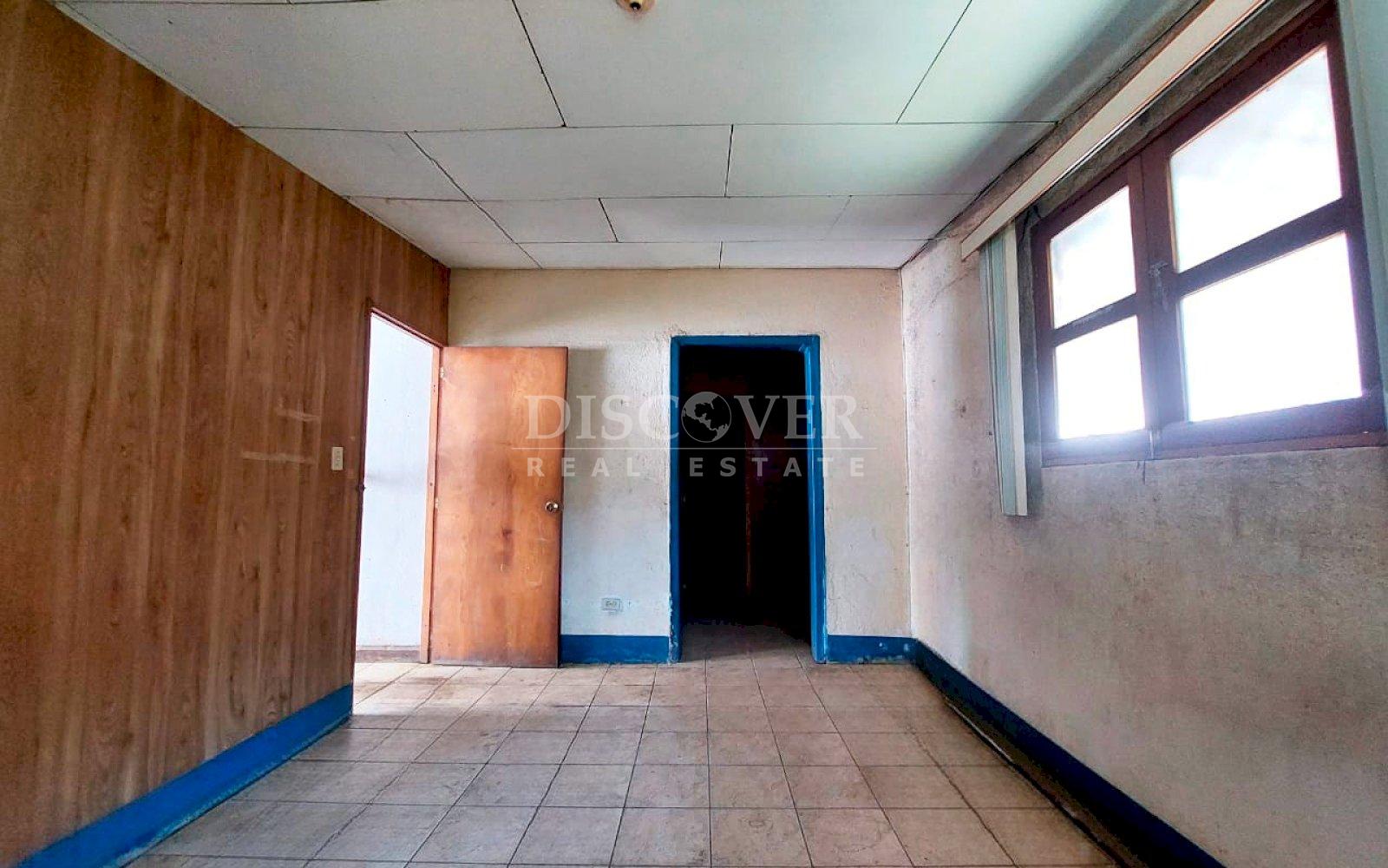  House with large lot for sale on Masaya Highway 