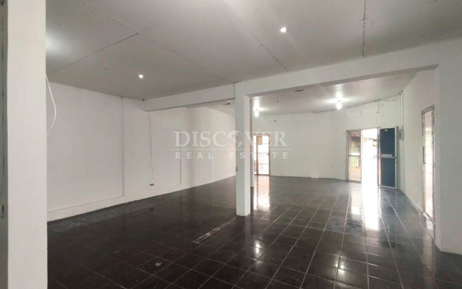  For rent commercial module in main street of Masaya