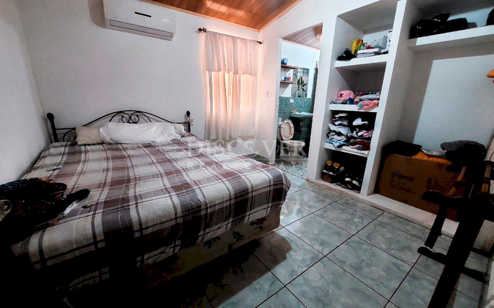  House with large land for sale - Granada