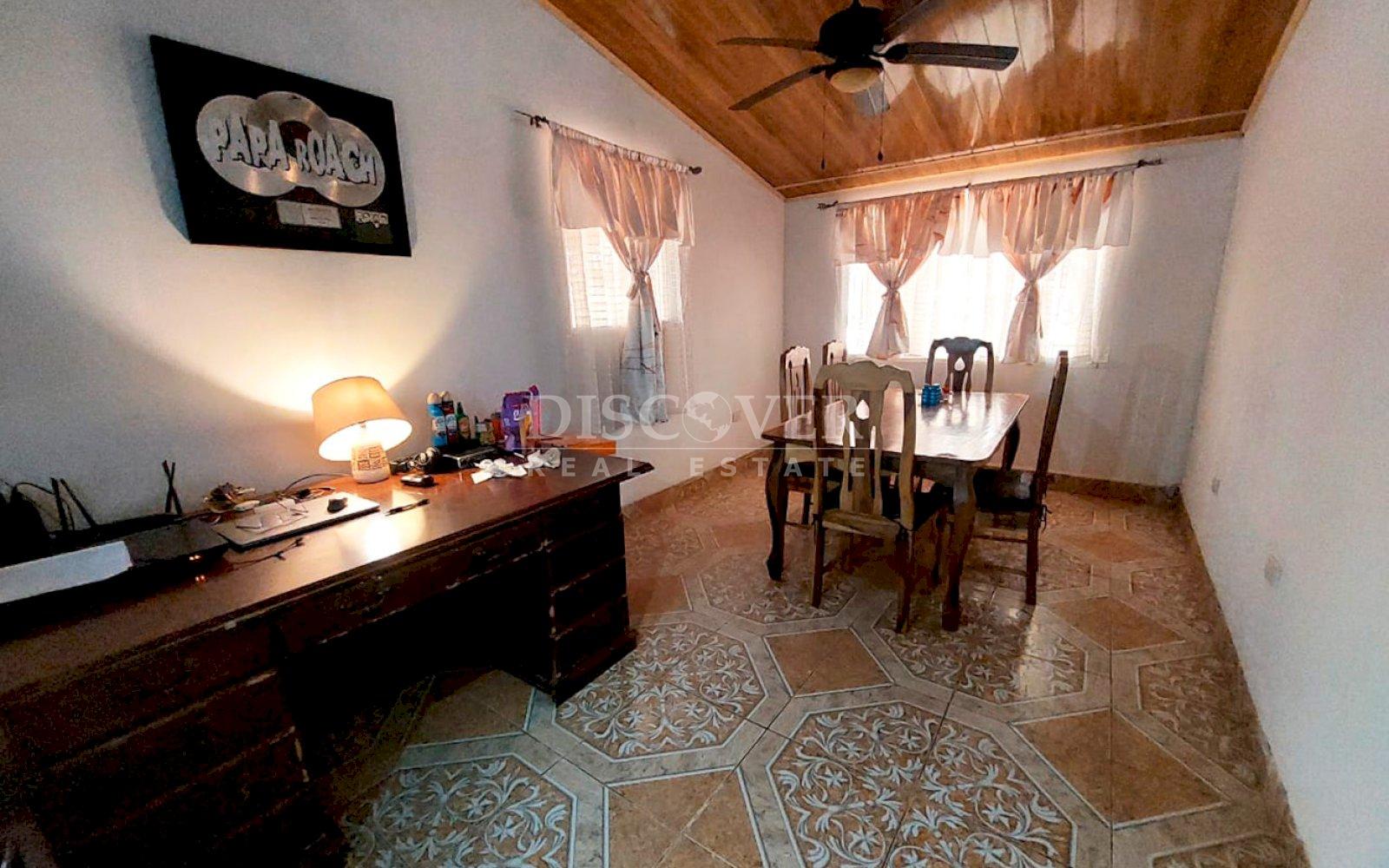  House with large land for sale - Granada