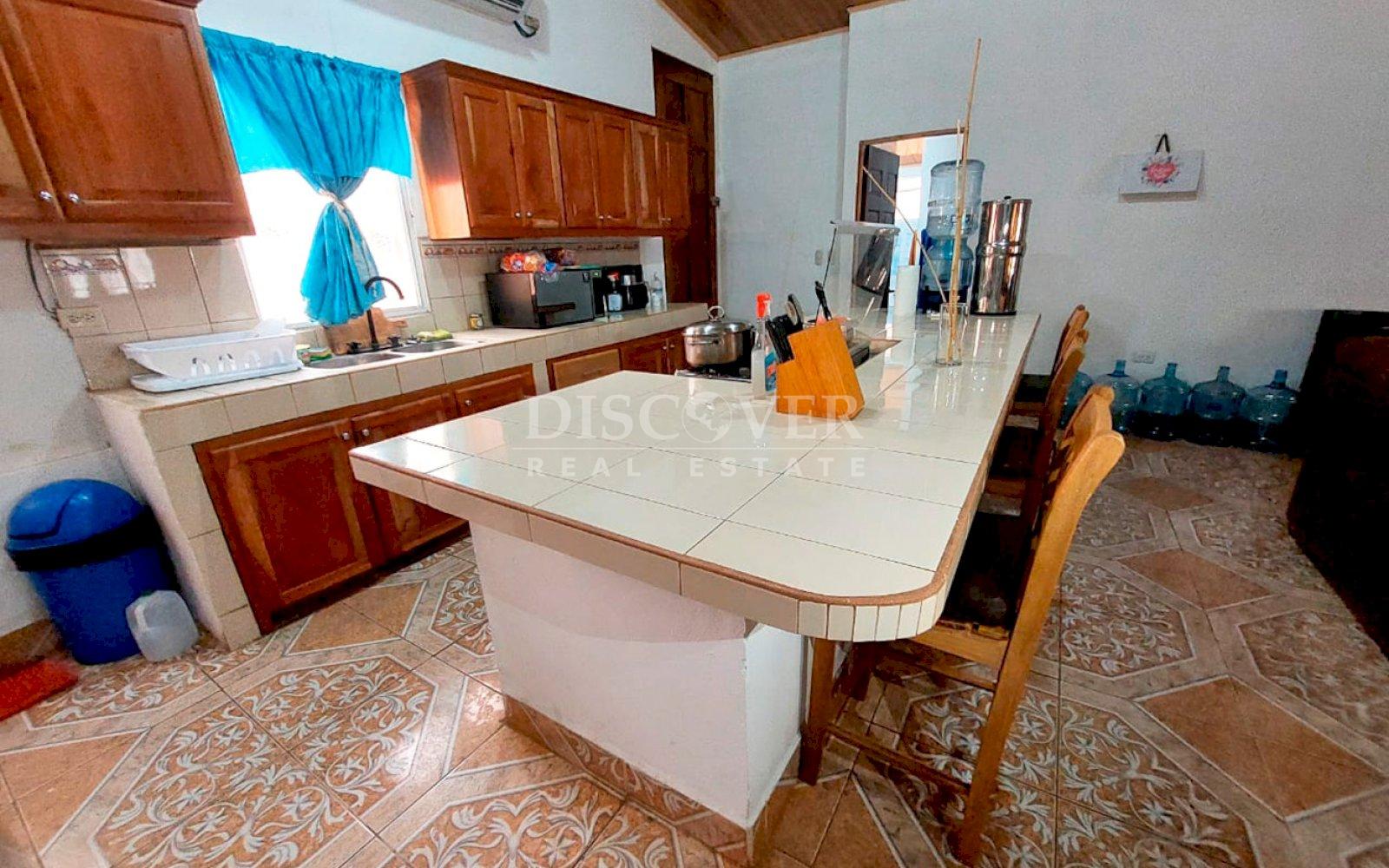  House with large land for sale - Granada