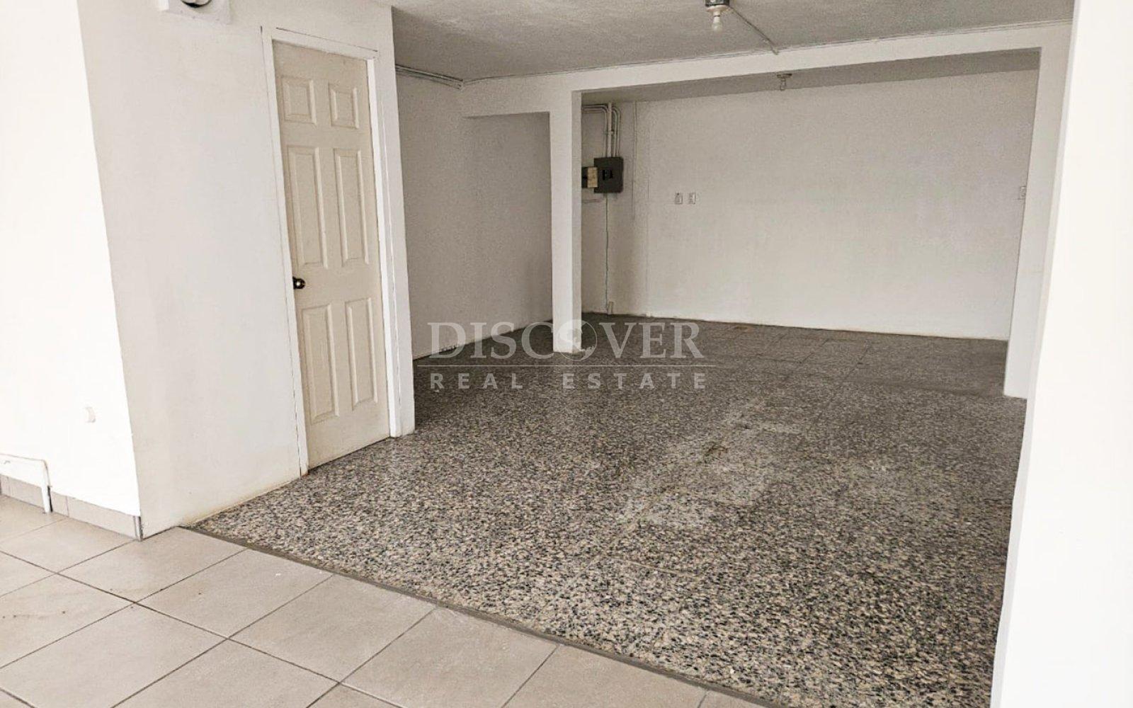  Modules for rent in high commercial flow area 