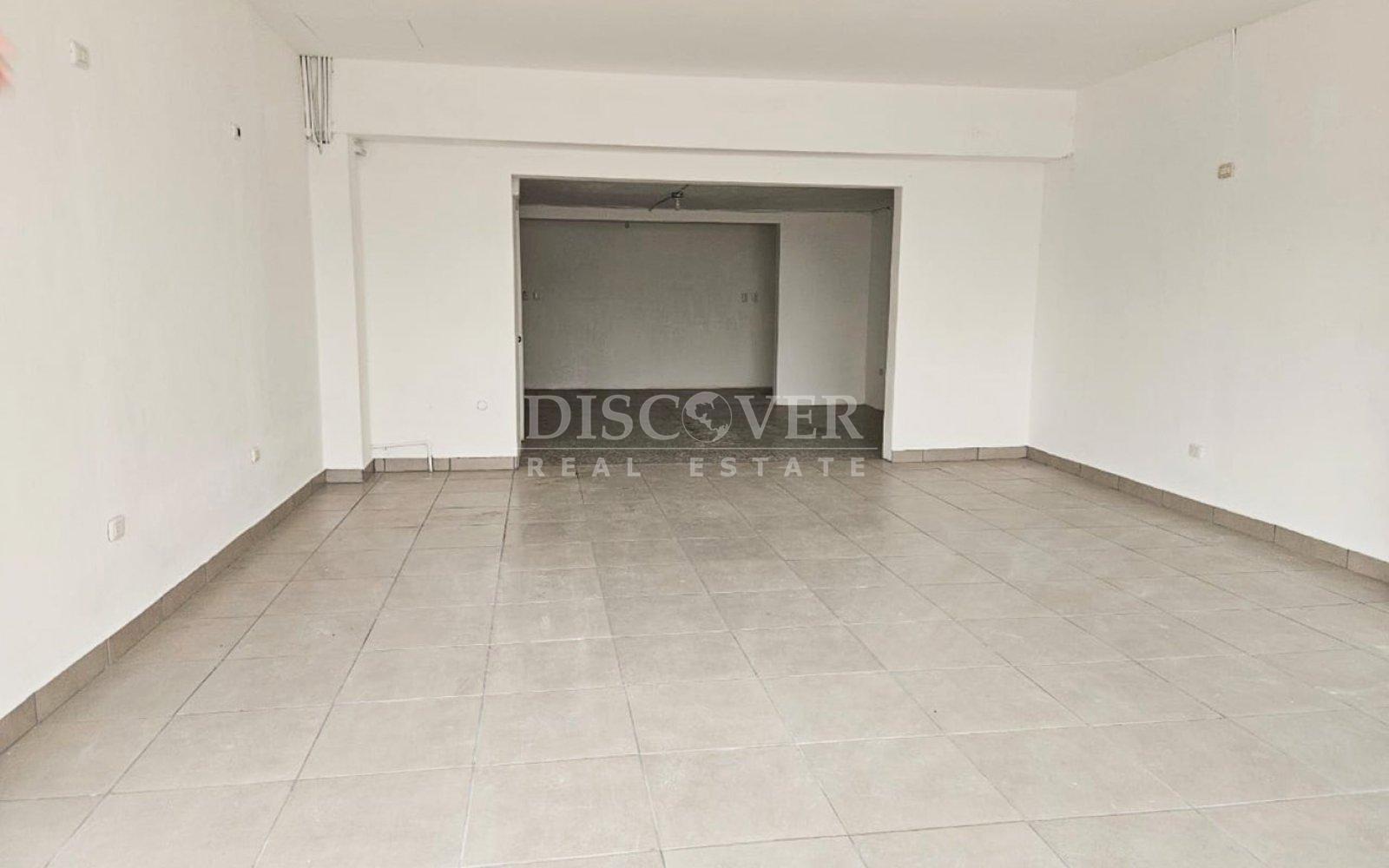  Modules for rent in high commercial flow area 