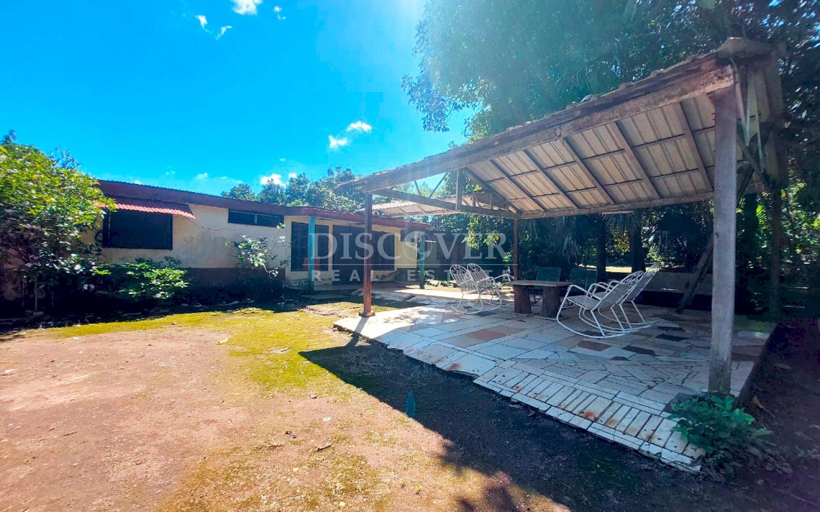  House with large lot for sale on Masaya Highway 