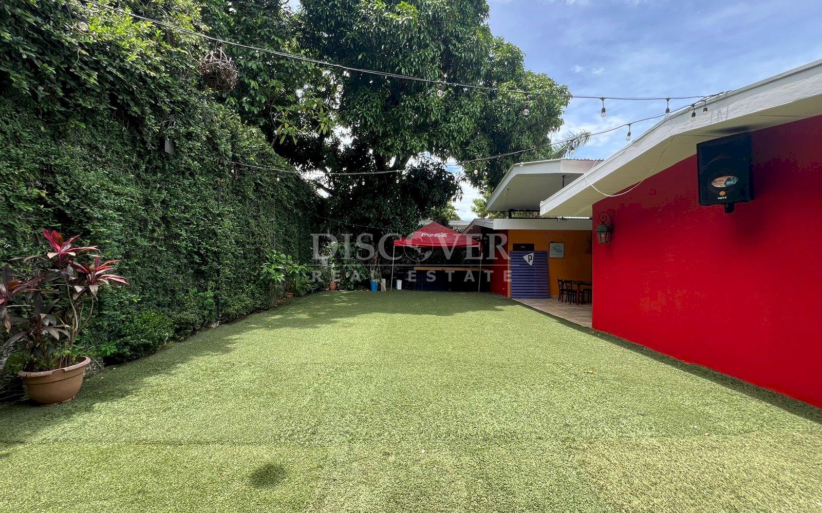 Great Investment Opportunity: Home for Sale in Los Robles