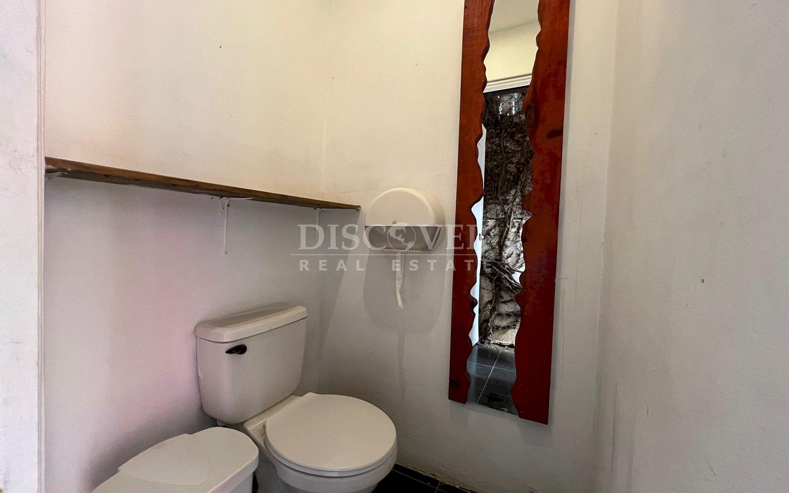 Great Investment Opportunity: Home for Sale in Los Robles