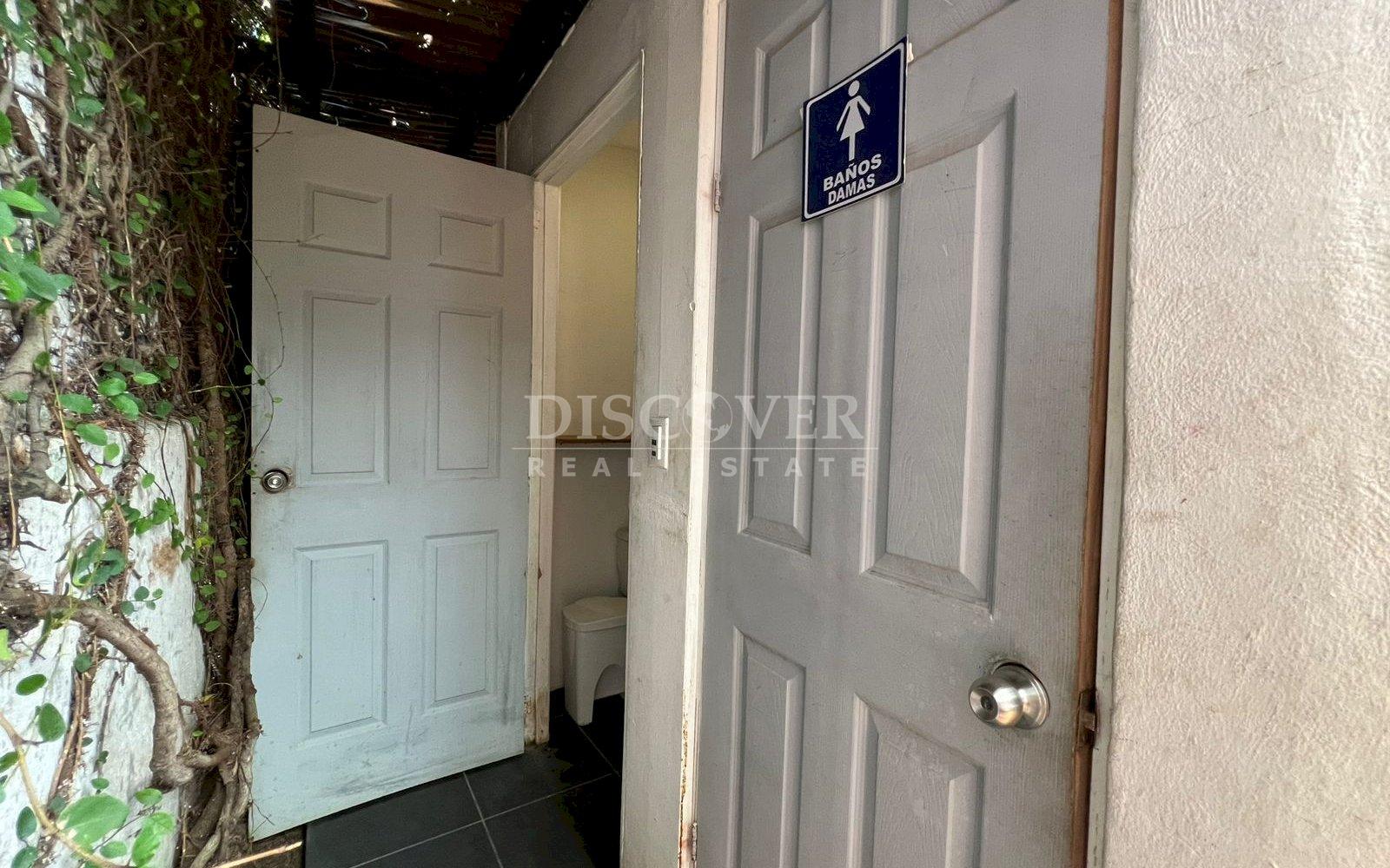 Great Investment Opportunity: Home for Sale in Los Robles