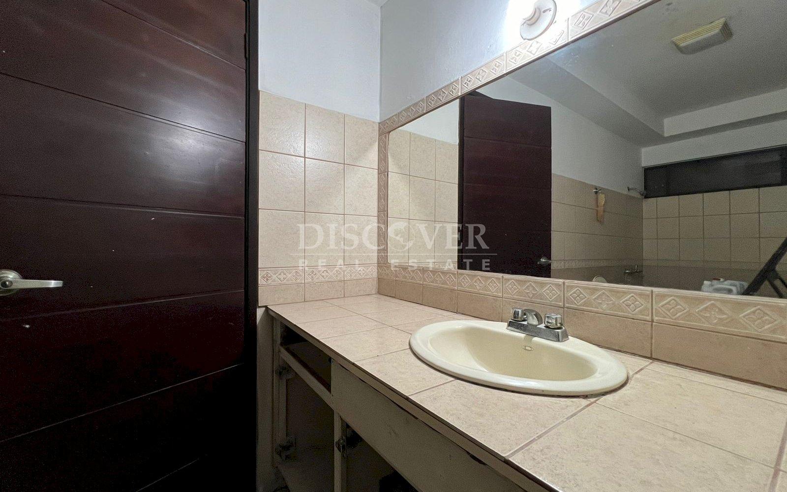 Great Investment Opportunity: Home for Sale in Los Robles