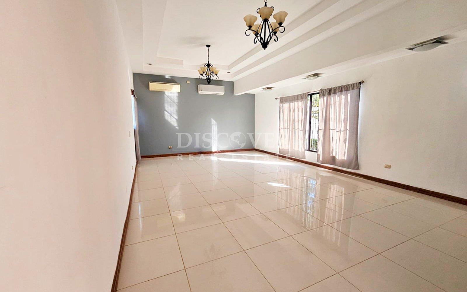  House for rent in Las Colinas