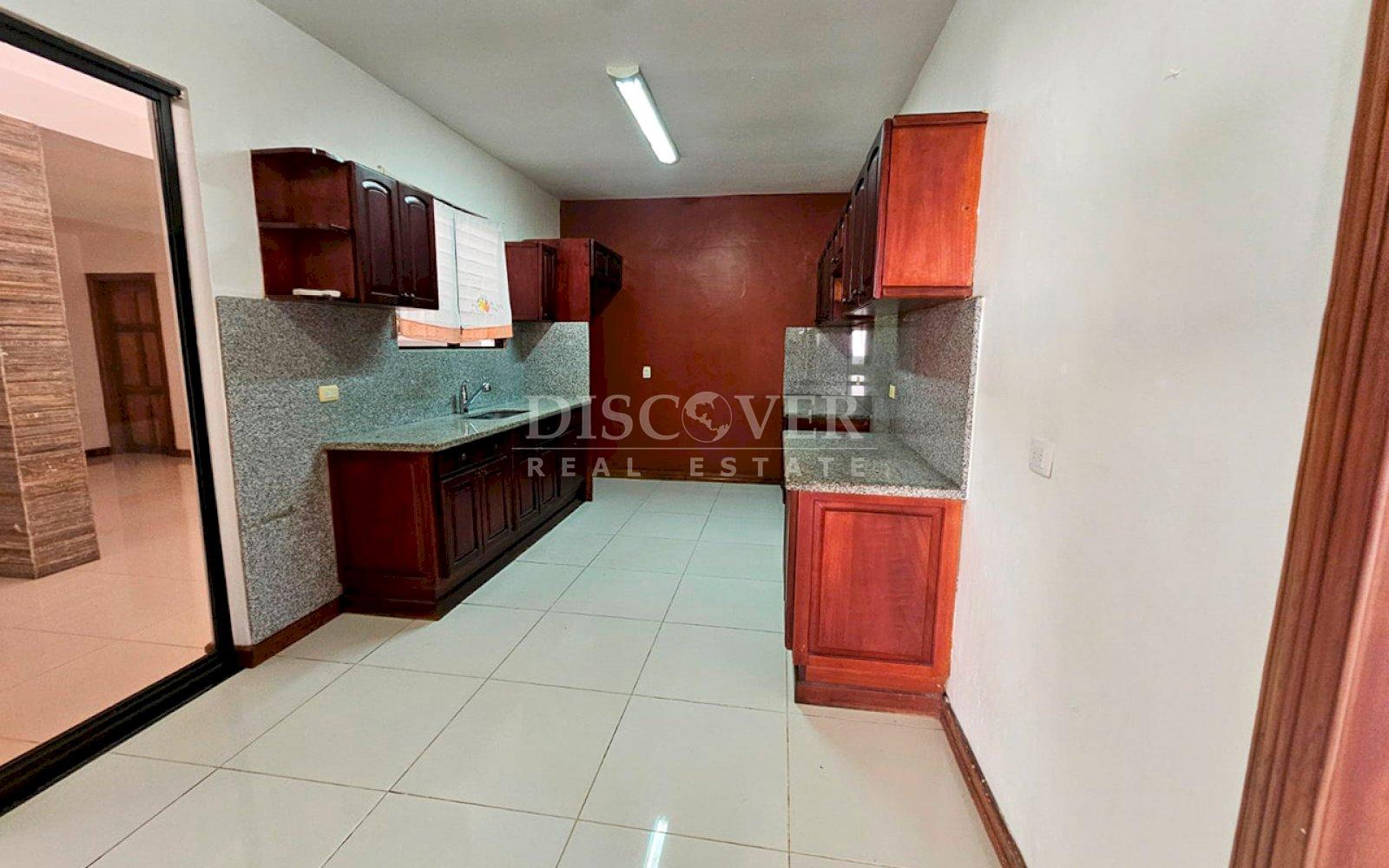  House for rent in Las Colinas