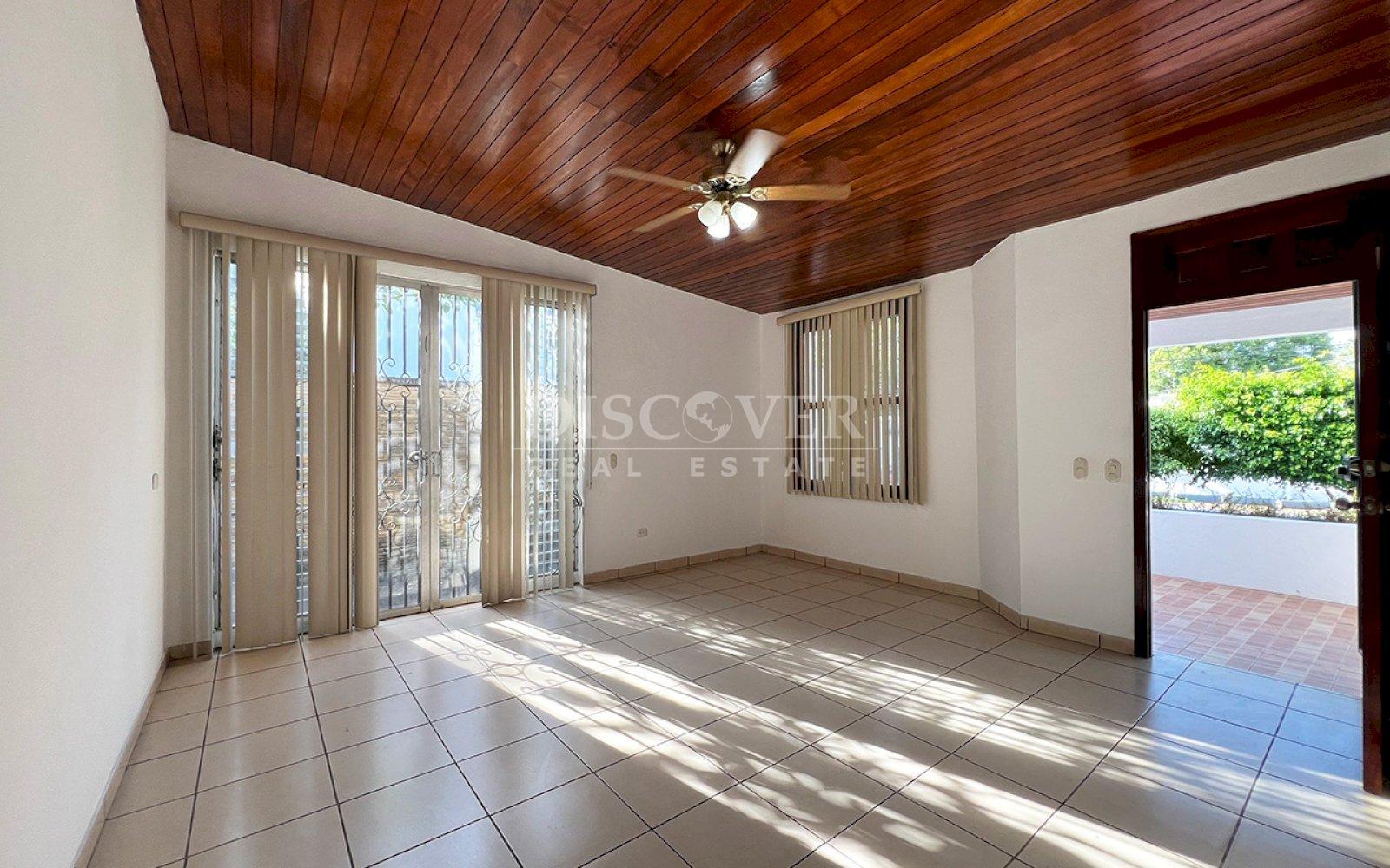  House for rent in residential area in Villa Fontana 