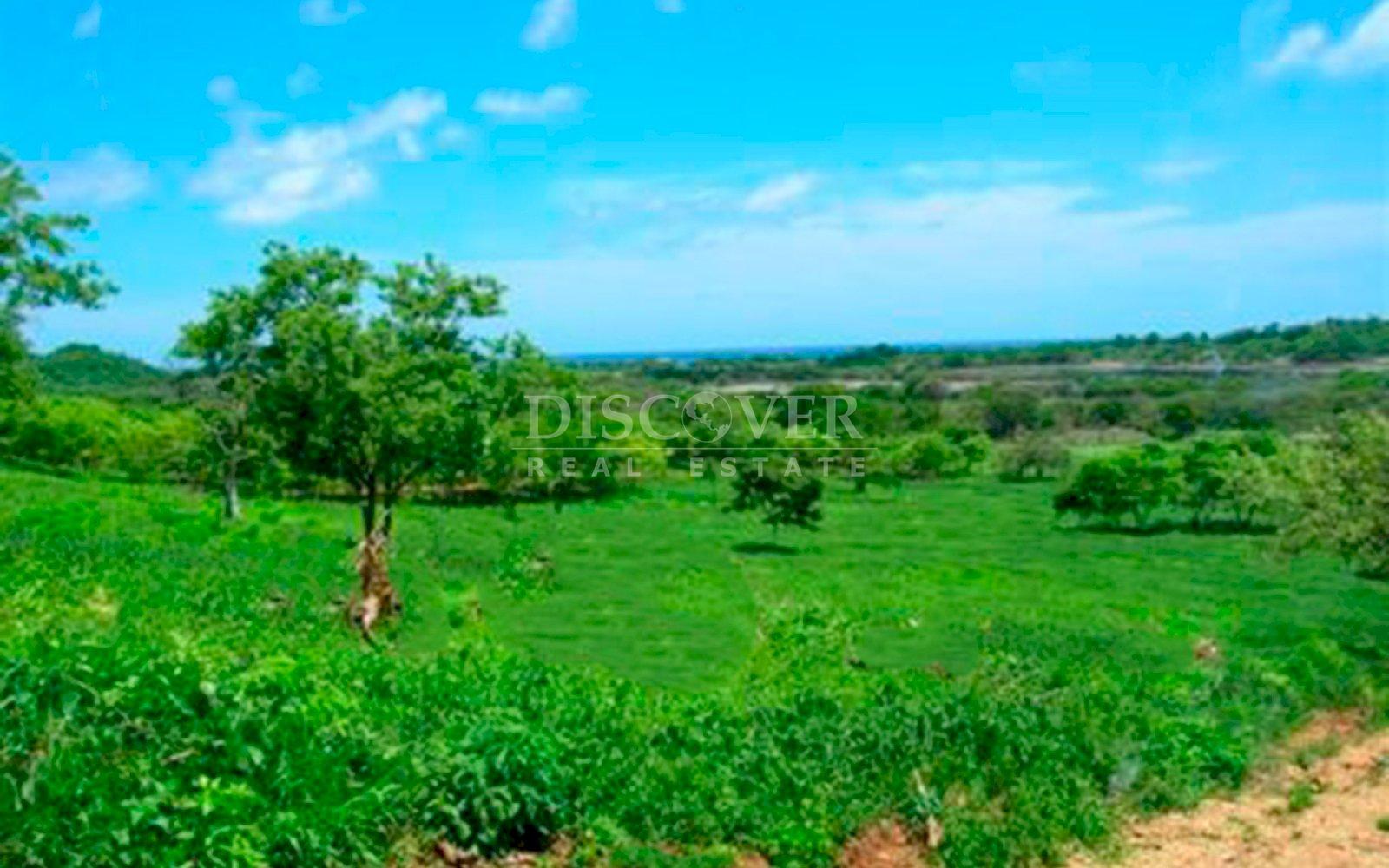  4 exclusive beach lots for sale in Rivas, within a premium urbanization. 