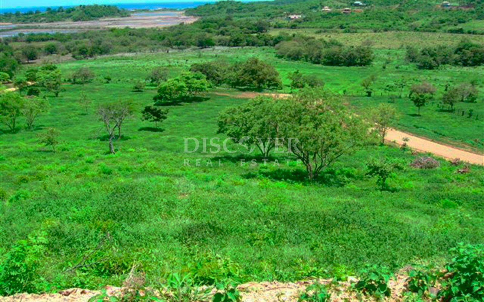  4 exclusive beach lots for sale in Rivas, within a premium urbanization. 
