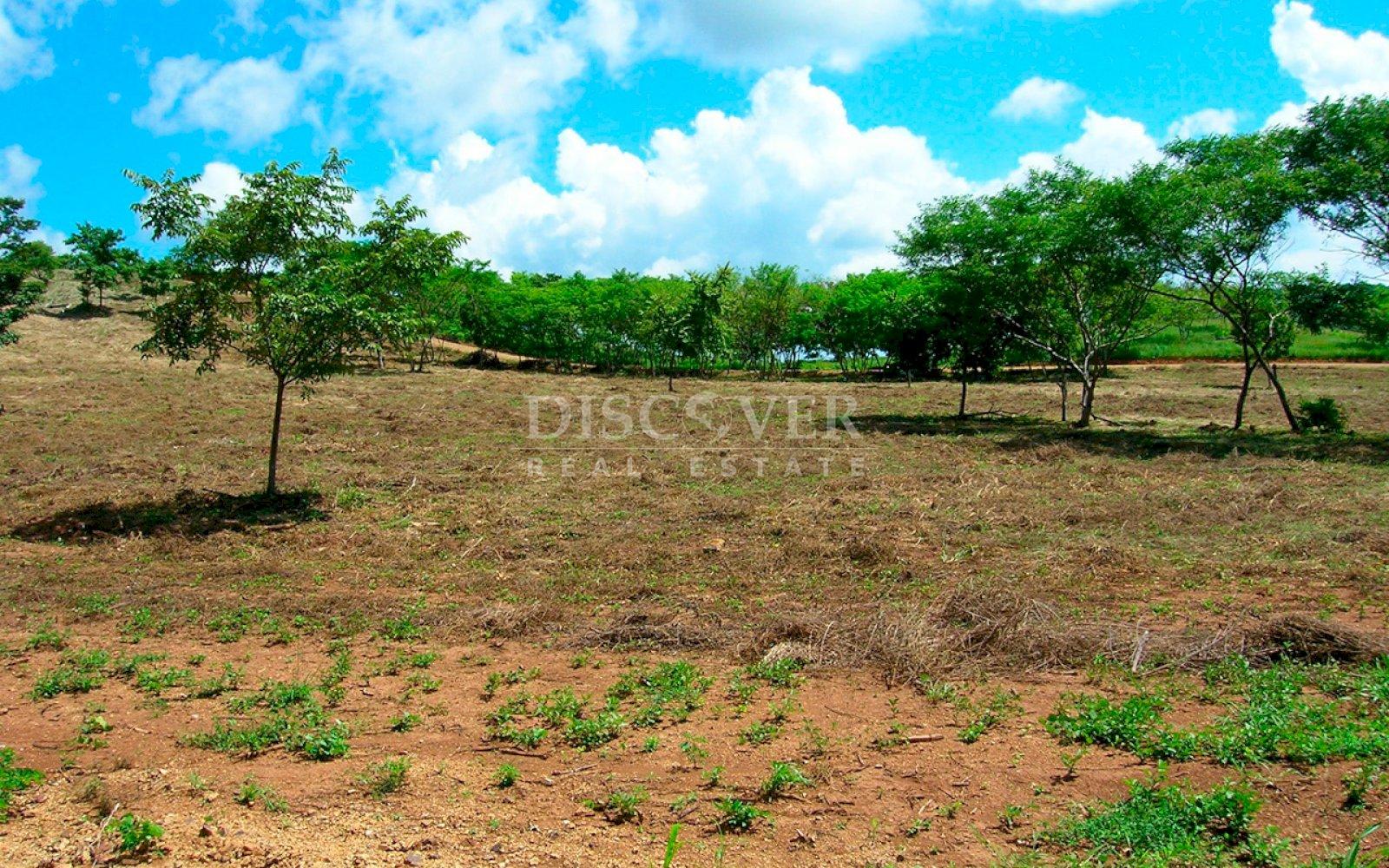  4 exclusive beach lots for sale in Rivas, within a premium urbanization. 